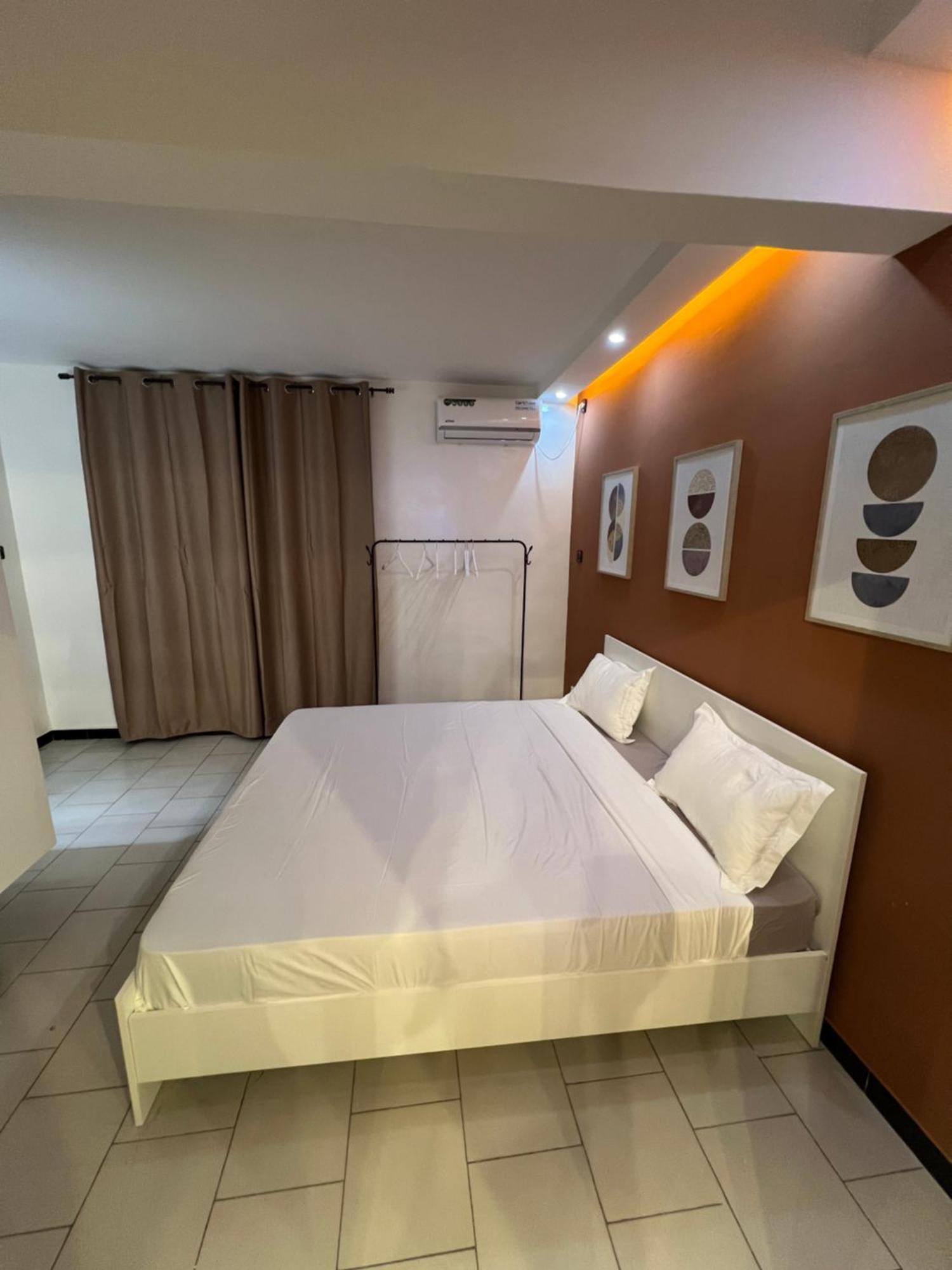 Le Confortable By Sdm Dakar Exterior photo